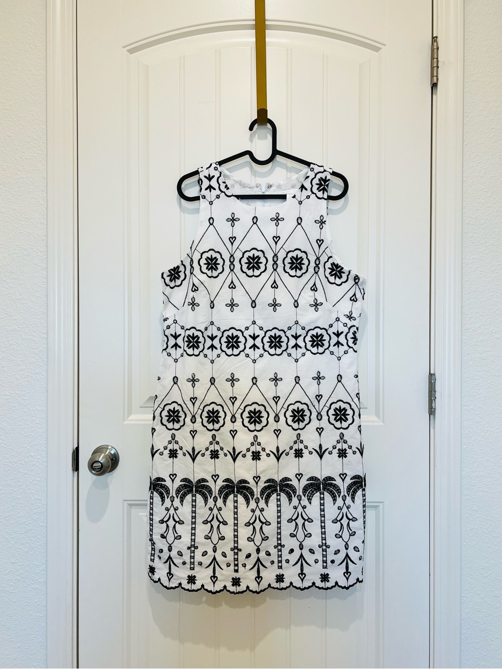 London Times 100% Cotton White with Black Embroidered Detail Midi Dress - Picture 3 of 8